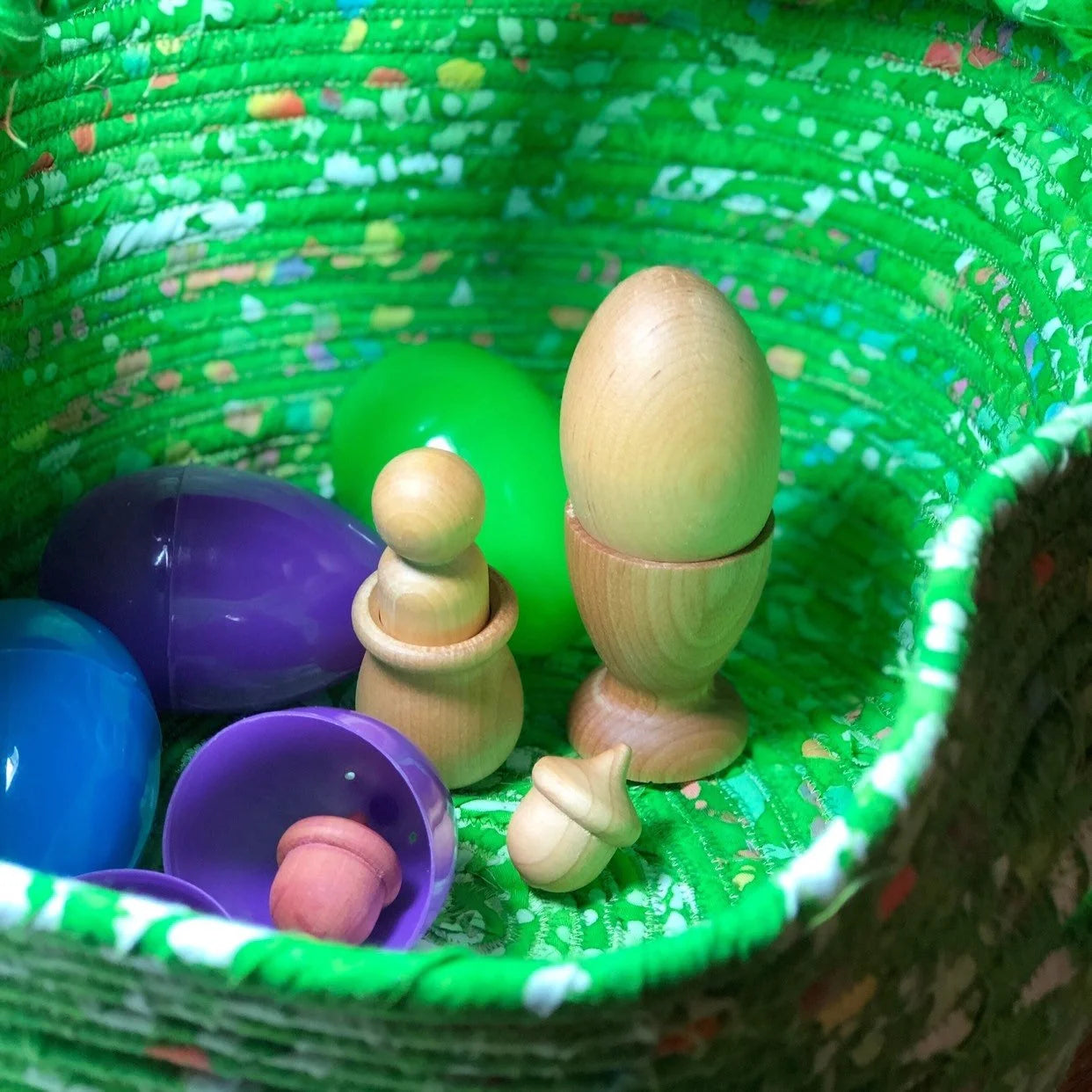 Egg with Cup and Peg with Cup